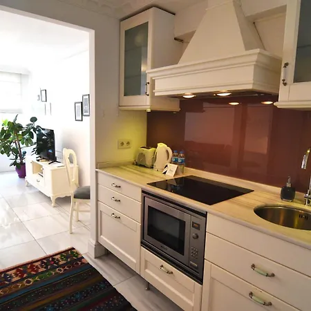 Apartmán Cozy 1-bdr In Cihangir Neighborhood
